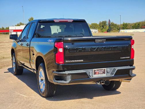 2020 Chevrolet Silverado 1500 Custom