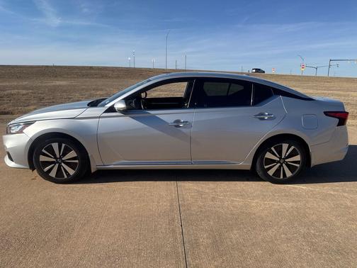2020 Nissan Altima 2.5 SV