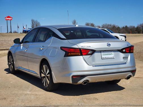 2020 Nissan Altima 2.5 SV