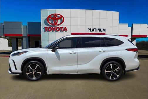 Wind Chill Pearl 2022 Toyota Highlander XSE