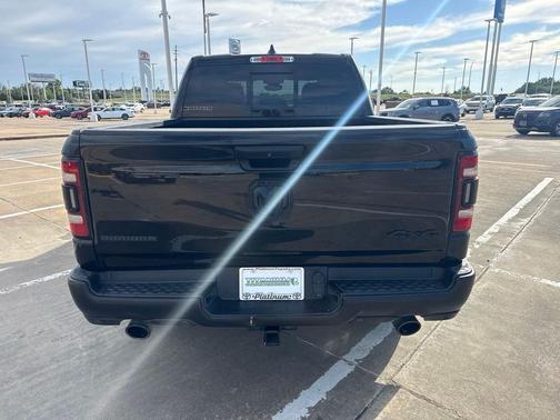 Diamond Black Crystal Pearlcoat 2022 RAM 1500 Big Horn/Lone Star