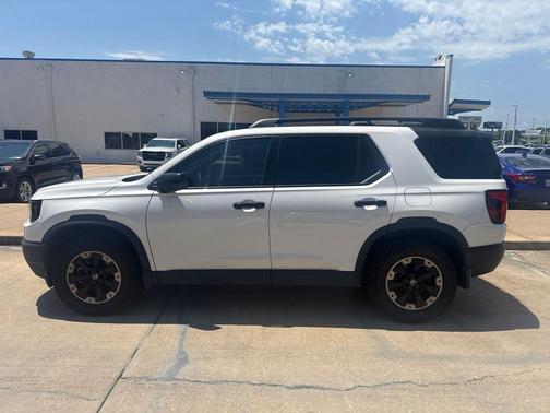 Platinum White Pearl 2026 Honda Passport AWD TrailSport Elite Blackout