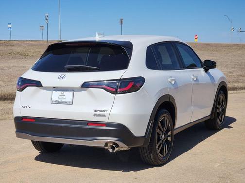 2026 Honda HR-V 2WD Sport