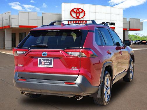 2023 Toyota RAV4 Hybrid XLE