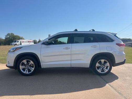 2017 Toyota Highlander Limited