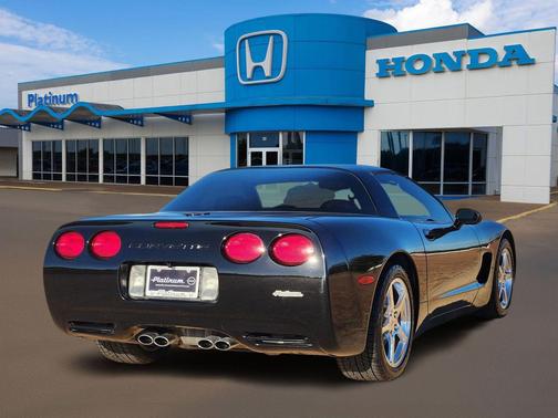 2001 Chevrolet Corvette Base