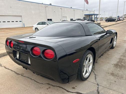 2001 Chevrolet Corvette Base