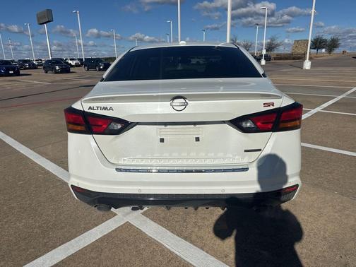 2023 Nissan Altima SR VC-Turbo FWD