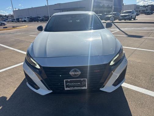 2023 Nissan Altima SR VC-Turbo FWD