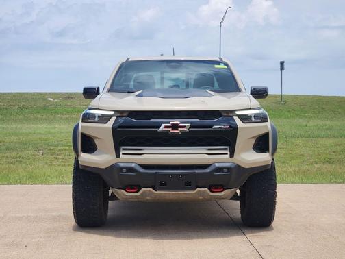 Sand Dune Metallic 2024 Chevrolet Colorado ZR2