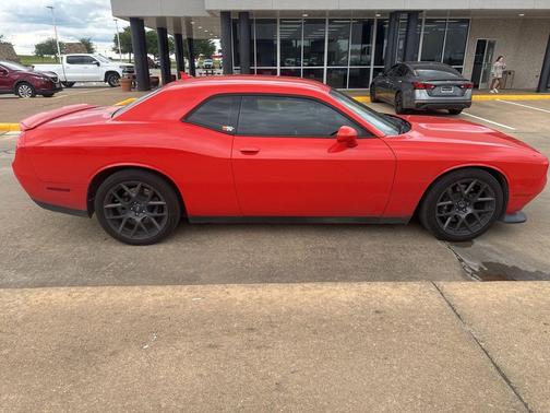 Go Mango 2019 Dodge Challenger GT