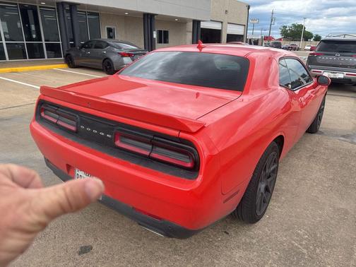 Go Mango 2019 Dodge Challenger GT