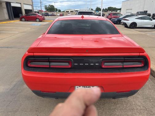 Go Mango 2019 Dodge Challenger GT
