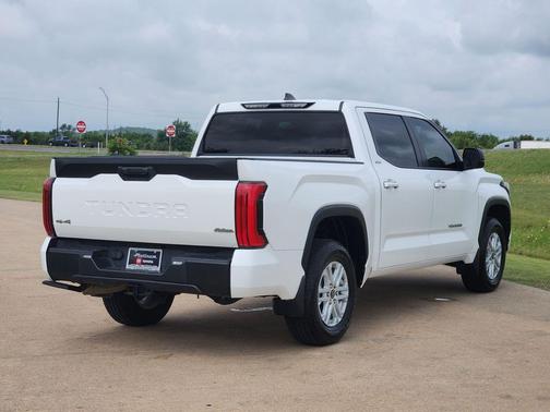 Ice Cap 2024 Toyota Tundra SR5