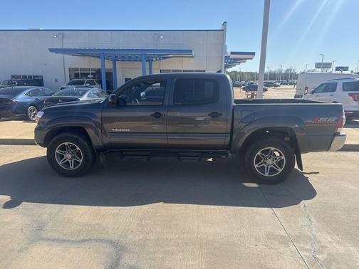 Magnetic Gray Metallic 2014 Toyota Tacoma PreRunner