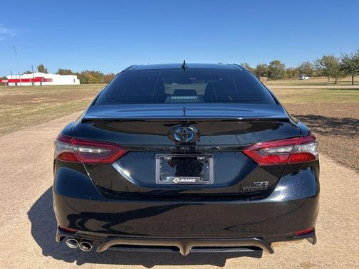 2024 Toyota Camry Hybrid SE