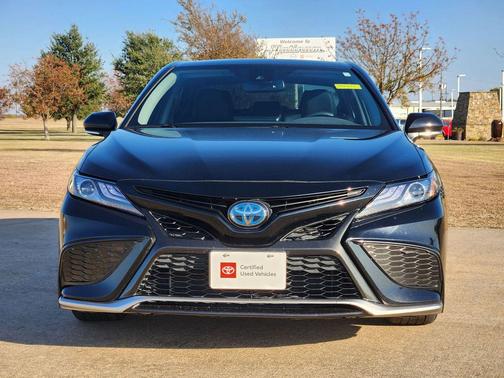 2024 Toyota Camry Hybrid SE