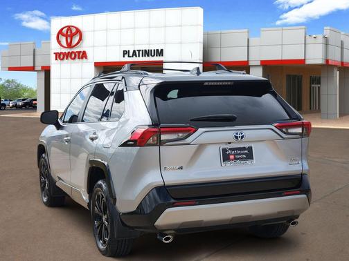 2022 Toyota RAV4 Hybrid SE