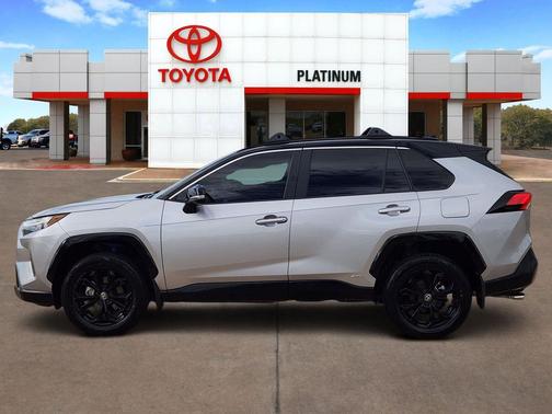 2022 Toyota RAV4 Hybrid SE