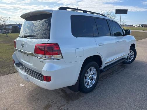 2021 Toyota Land Cruiser Base