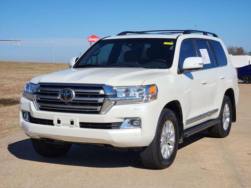 2021 Toyota Land Cruiser Base