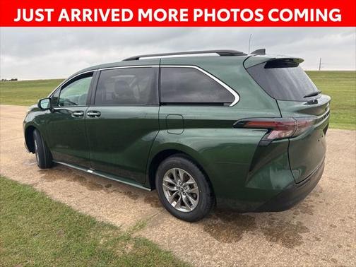 2024 Toyota Sienna XLE 7 Passenger