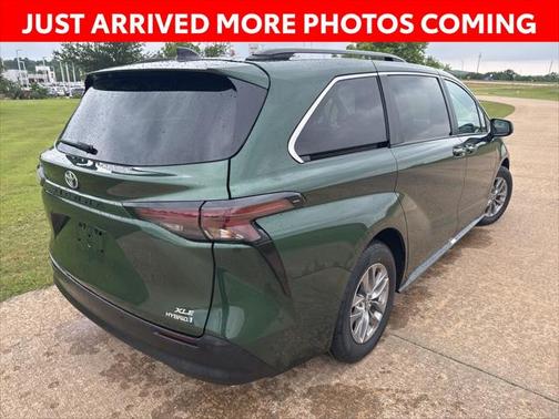 2024 Toyota Sienna XLE 7 Passenger