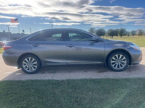 2017 Toyota Camry XLE