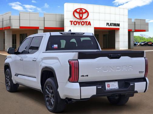 2024 Toyota Tundra Hybrid Platinum