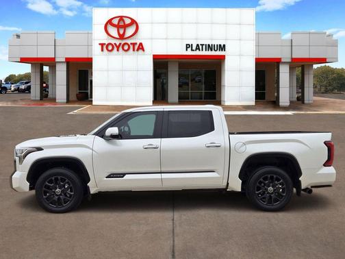 2024 Toyota Tundra Hybrid Platinum