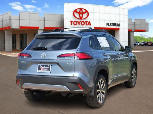 2025 Toyota Corolla Cross XLE