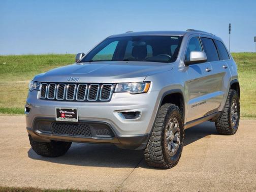 2020 Jeep Grand Cherokee Laredo