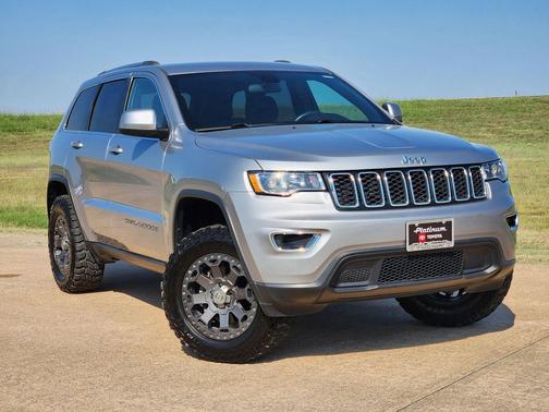 2020 Jeep Grand Cherokee Laredo
