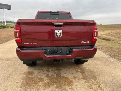 2019 RAM 2500 Limited Crew Cab 4x4 6'4' Box