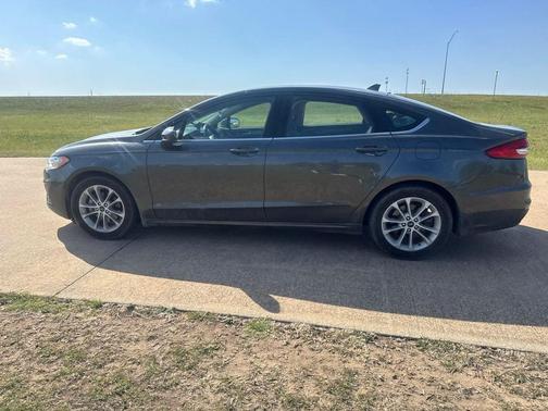 Magnetic Metallic 2020 Ford Fusion SE