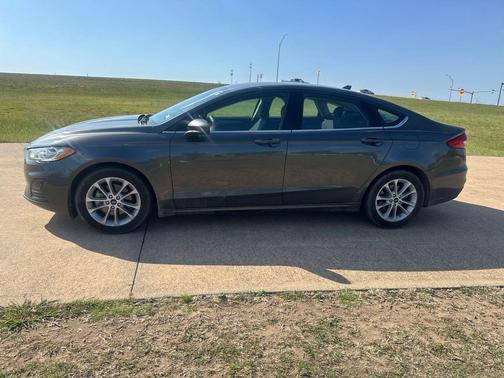 Magnetic Metallic 2020 Ford Fusion SE