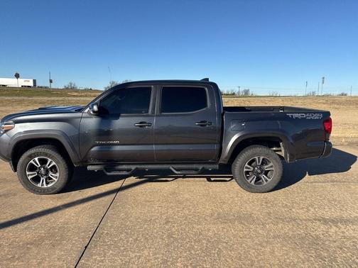 2018 Toyota Tacoma TRD Sport