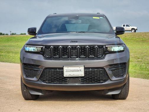 Baltic Gray Metallic Clearcoat 2025 Jeep Grand Cherokee Altitude