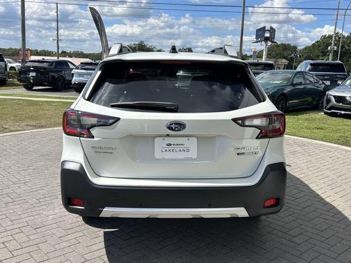 2025 Subaru Outback Touring XT