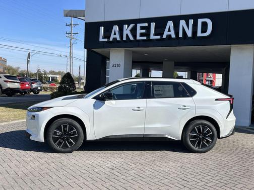 2026 Subaru Solterra Premium