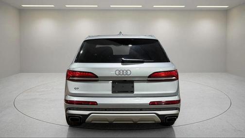 Satellite Silver Metallic 2025 Audi Q7 55 Premium Plus