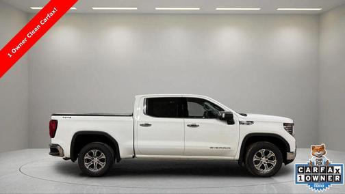 Summit White 2022 GMC Sierra 1500 SLT