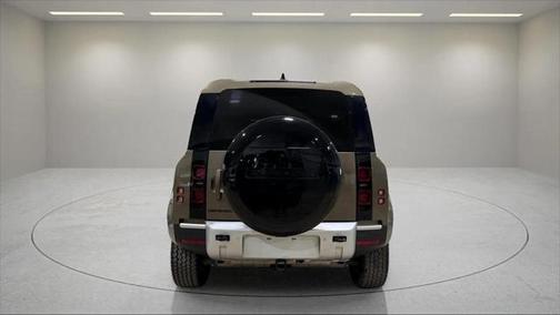 2024 Land Rover Defender 110 P300