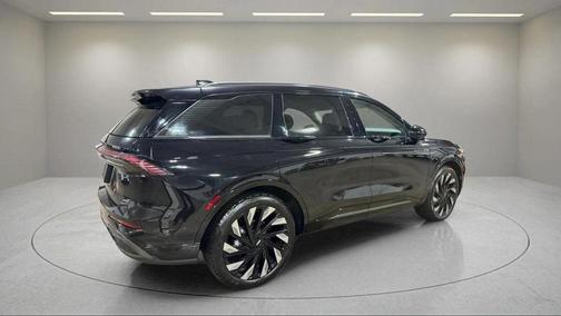 2025 Lincoln Nautilus Reserve