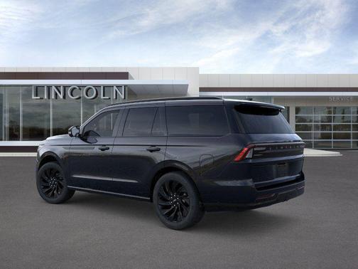 INFINITE BLACK MET CC 2026 Lincoln Navigator Reserve