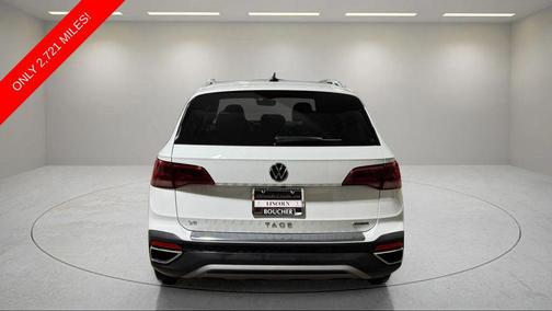 Pure White 2024 Volkswagen Taos 1.5T SE