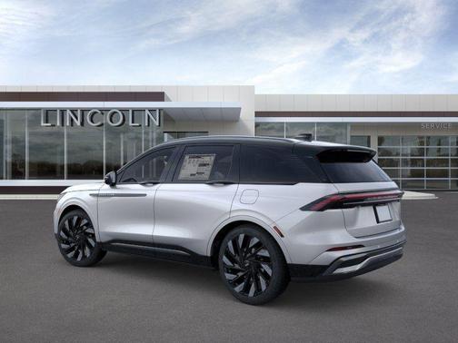 SILVER RADIANCE MET CC 2026 Lincoln Nautilus Reserve