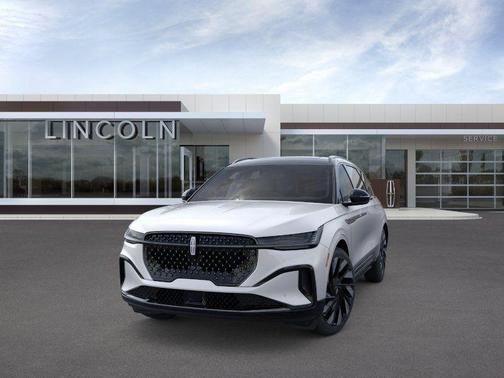 SILVER RADIANCE MET CC 2026 Lincoln Nautilus Reserve