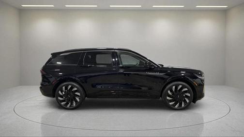 2025 Lincoln Nautilus Black Label