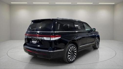 2022 Lincoln Navigator Black Label